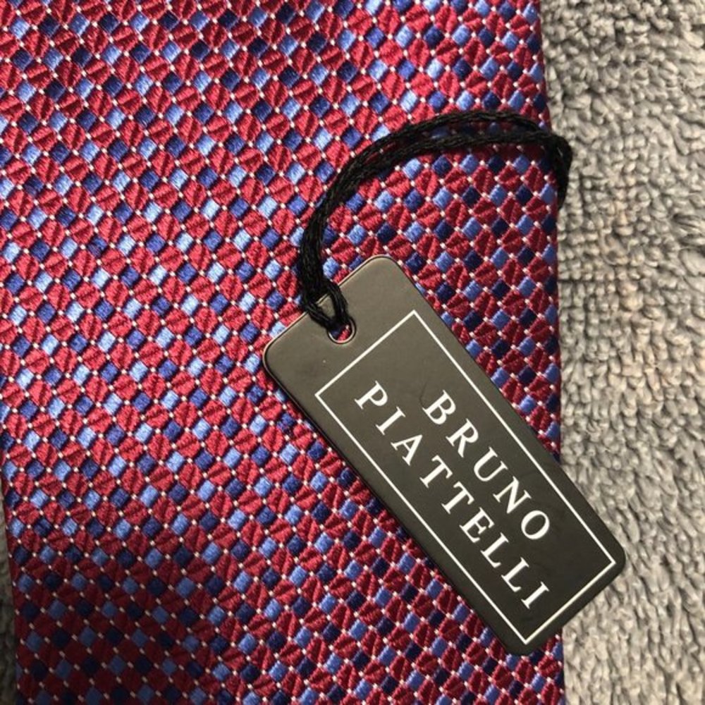 tie - Picture 3 of 4